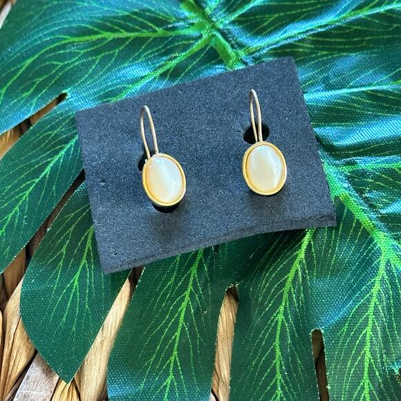 BOGO FREE PEARL DROP EARRINGS - Picture 2 of 5